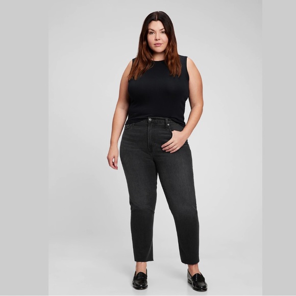 Sky High Rise Cheeky Straight Jeans with Washwell size 30 Regular in Black Rinse - Picture 6 of 14